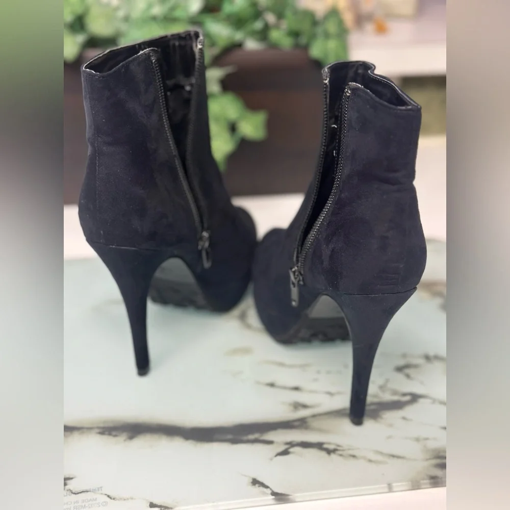 Black Stiletto Heeled Ankle Boots - Picture 3 of 15